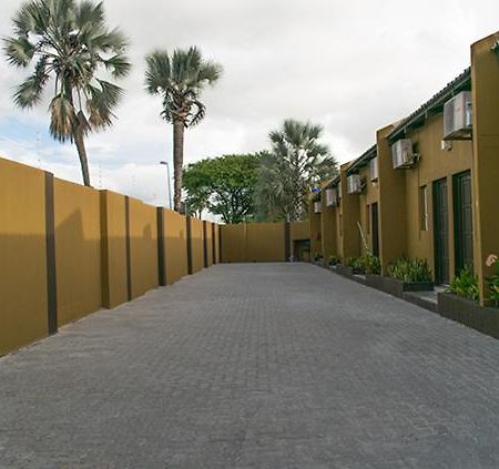 Ekamuti Town Lodge Oniihandi Exteriér fotografie