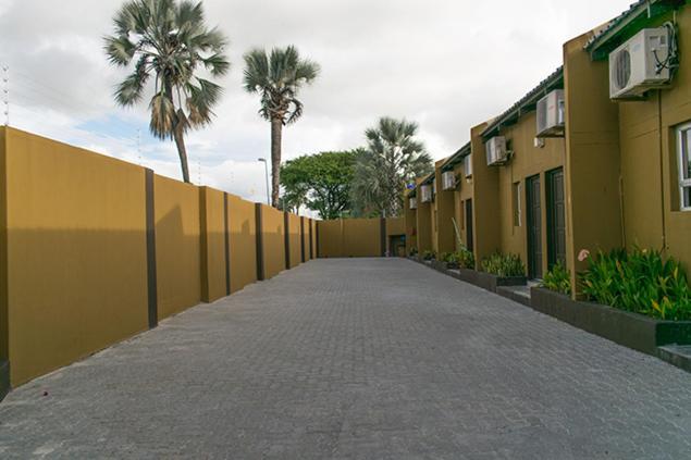 Ekamuti Town Lodge Oniihandi Exteriér fotografie